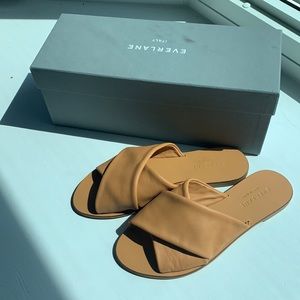 Everlane flat sandals